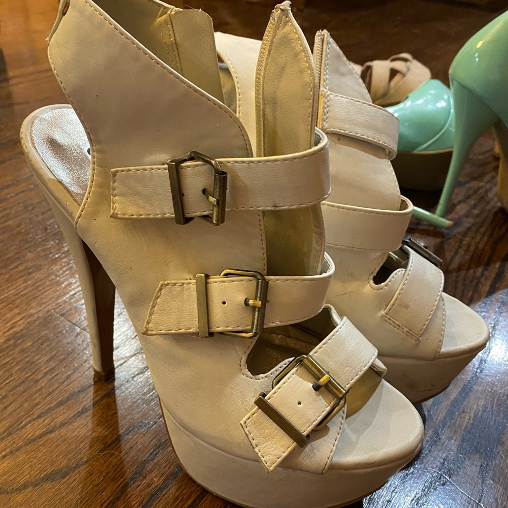 Heels size 7